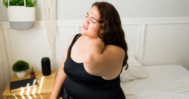 ‘Buffalo hump’ behind neck may signal serious health issues, experts warn