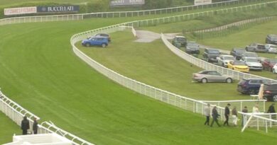 Major horse racing meeting abandoned with two races left as fans angry | Racing | Sport