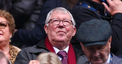 Sir Alex Ferguson gesture made as legendary Man Utd boss hospitalised | Football | Sport