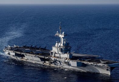 French aircraft carrier edges closer to Strait of Hormuz as Trump sends warning to Iran | World | News