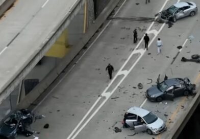 Two dead after car flies off Pittsburgh bridge in horror 5-vehicle smash | World | News