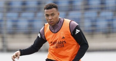 Kylian Mbappe ‘surprises Real Madrid teammates’ with announcement | Football | Sport