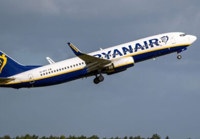 Ryanair flight to Spain declares mid-air emergency and forced to turn around | World | News