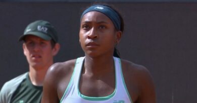 Coco Gauff halts match for medical emergency as Italian Open umpire makes announcement | Tennis | Sport