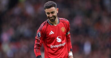 Man Utd news: Fernandes statement as club make transfer announcement | Football | Sport