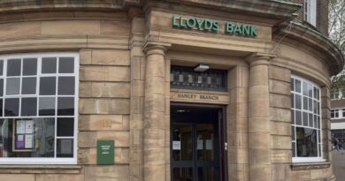 Lloyds Bank says people ‘could save £700’ with simple method | Personal Finance | Finance