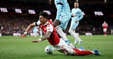 Arsenal star’s unfortunate wardrobe malfunction during Burnley win | Football | Sport
