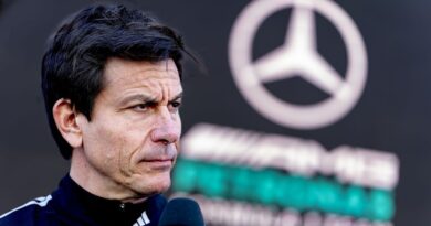 Toto Wolff snaps at Kimi Antonelli over George Russell radio complaints | F1 | Sport
