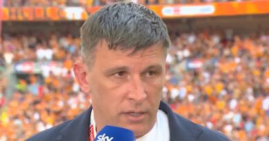 Hull manager threatens to burn down hotel and gives green light for boozy party | Football | Sport