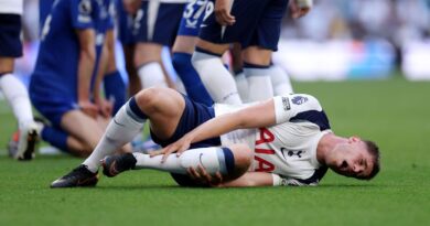 Tottenham VAR controversy erupts as Roberto De Zerbi fumes at red card decision vs Everton | Football | Sport