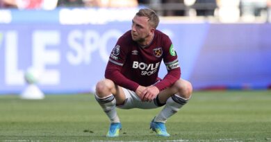 Jarrod Bowen issues West Ham statement after direct Man United message | Football | Sport