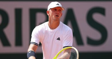 French Open star’s coach ‘blocks player and wife’ and flies home on day of match | Tennis | Sport