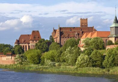 World’s biggest castle that’s 4 times bigger than Windsor | World | News