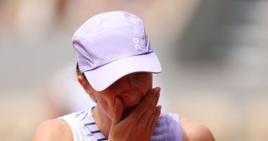 Iga Swiatek crashes out of French Open after demanding changes | Tennis | Sport