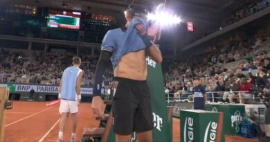 Matteo Berrettini fights back tears in heartbreaking French Open retirement | Tennis | Sport