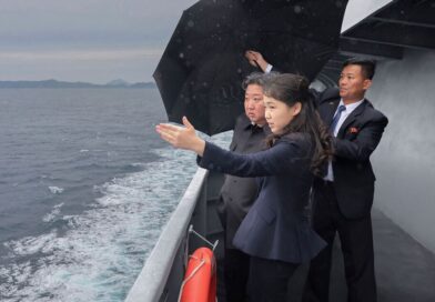Kim Jong-un joined by teen daughter as he vows to build chilling nuclear-armed navy | World | News