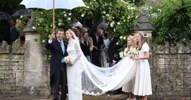 6 hidden details in Harriet Sperling’s wedding look you missed | Royal | News