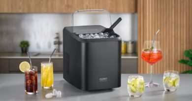 Nifty kitchen gadget makes ice cubes in minutes—perfect for anyone without a big freezer