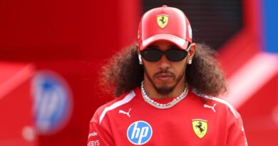 Lewis Hamilton sets record straight on Ferrari row after Charles Leclerc’s outburst | F1 | Sport