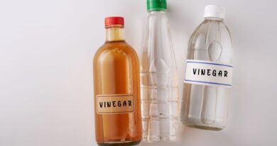 Difference between white and brown vinegar and why one cleans better Difference between white and brown vinegar and why one cleans better