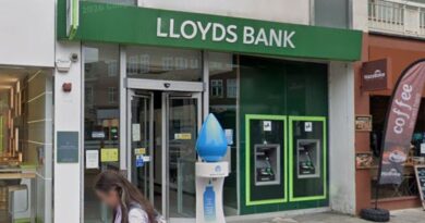 Lloyds Bank update on emails to customers over ‘unusual’ activity | Personal Finance | Finance