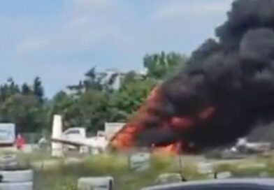 Horror as fireball erupts after plane crashes off airport’s runway in Warsaw | World | News