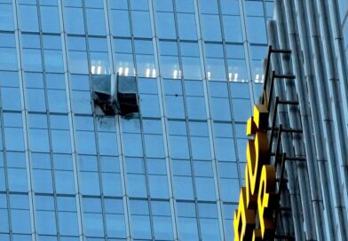 Horror as plane crashes into Beijing CITIC Tower before plummeting to the ground | World | News