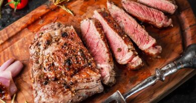 Steak tastes better if you grate 1 simple ingredient over it after coo