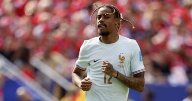 Bradley Barcola to Arsenal transfer update after Morgan Rogers demand | Football | Sport