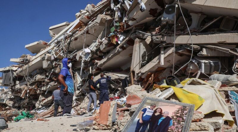 More than 1,400 confirmed dead in Venezuela earthquakes, tens of thousands still missing