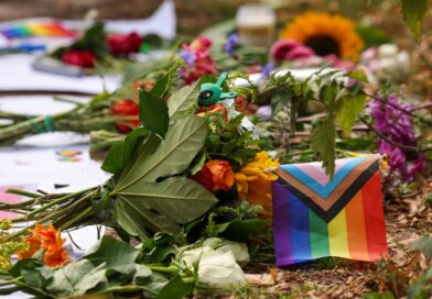 Manhunt underway for suspect with ‘Islamist’ ties after deadly Berlin Pride attack Manhunt underway for suspect with ‘Islamist’ ties after deadly Berlin Pride attack