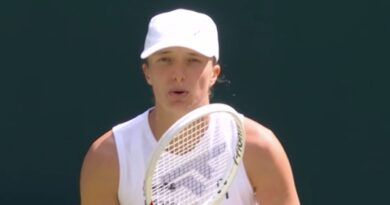 Iga Swiatek’s coach fires brutal swipe at own player in Wimbledon shock | Tennis | Sport