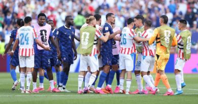 Paraguay branded ‘disgraceful’ after tactics in France World Cup clash | Football | Sport