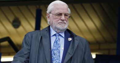 Ken Bates dies as fans pay classy tribute to ex-Chelsea and Leeds boss | Football | Sport