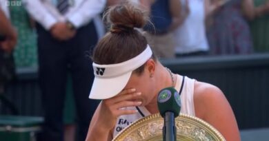 Wimbledon champion Linda Noskova leaves BBC pundit in tears during heartbreaking speech | Tennis | Sport