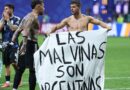 Argentina players wave ‘Falklands belong to us’ banner in taunt to England | Football | Sport