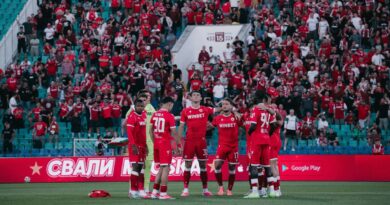 UK football match suspended as violence erupts and stars forced off pitch | Football | Sport