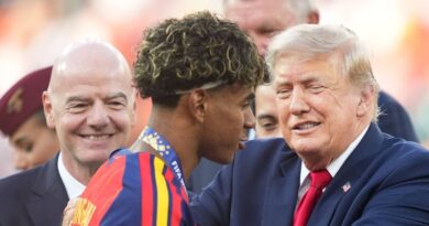 Lamine Yamal pulls away from Donald Trump in cold World Cup moment | Football | Sport
