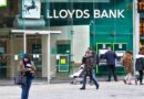 Lloyds and Barclays down LIVE: Customers of several banks including Halifax report issues | Personal Finance | Finance