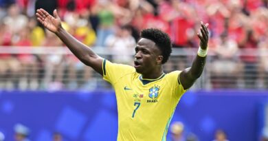Vinicius Jr snubs Real Madrid return as Arsenal handed transfer conditions | Football | Sport