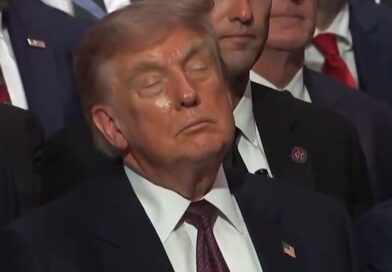 Donald Trump falls asleep during Lindsey Graham funeral – ‘He’s struggling’ | World | News