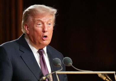 Trump sparks fury as he tries to ‘toss Tic Tac into mouth’ during Lindsey Graham funeral | World | News