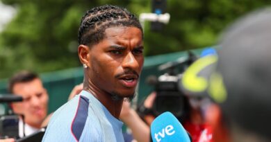 Marcus Rashford ‘should be embarrassed’ as Man Utd transfer option comes to light | Football | Sport