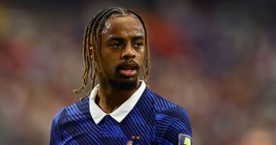 Liverpool handed major Bradley Barcola transfer boost with ‘agreement at final stages’ | Football | Sport