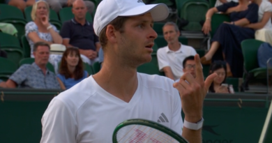 Wimbledon star declares ‘I need to change my underwear’ as match brought to sudden stop | Tennis | Sport