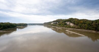 Cancer survivor paddles 2,000-mile Missouri River trip with his dog