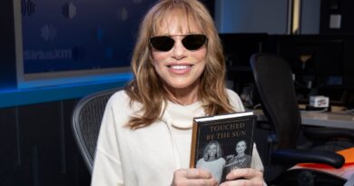 Carly Simon reveals Parkinson’s disease was mistaken for arthritis