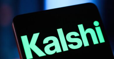 White House teleprompter operator allegedly made nearly $100,000 on Kalshi bets on Trump speeches White House teleprompter operator allegedly made nearly $100,000 on Kalshi bets on Trump speeches