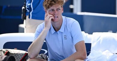 Jannik Sinner using unusual treatment after pulling out of tournament injured