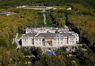 Ukraine wipes out missile system guarding 'Putin's Palace' in huge blow to Russian despot Ukraine wipes out missile system guarding 'Putin's Palace' in huge blow to Russian despot